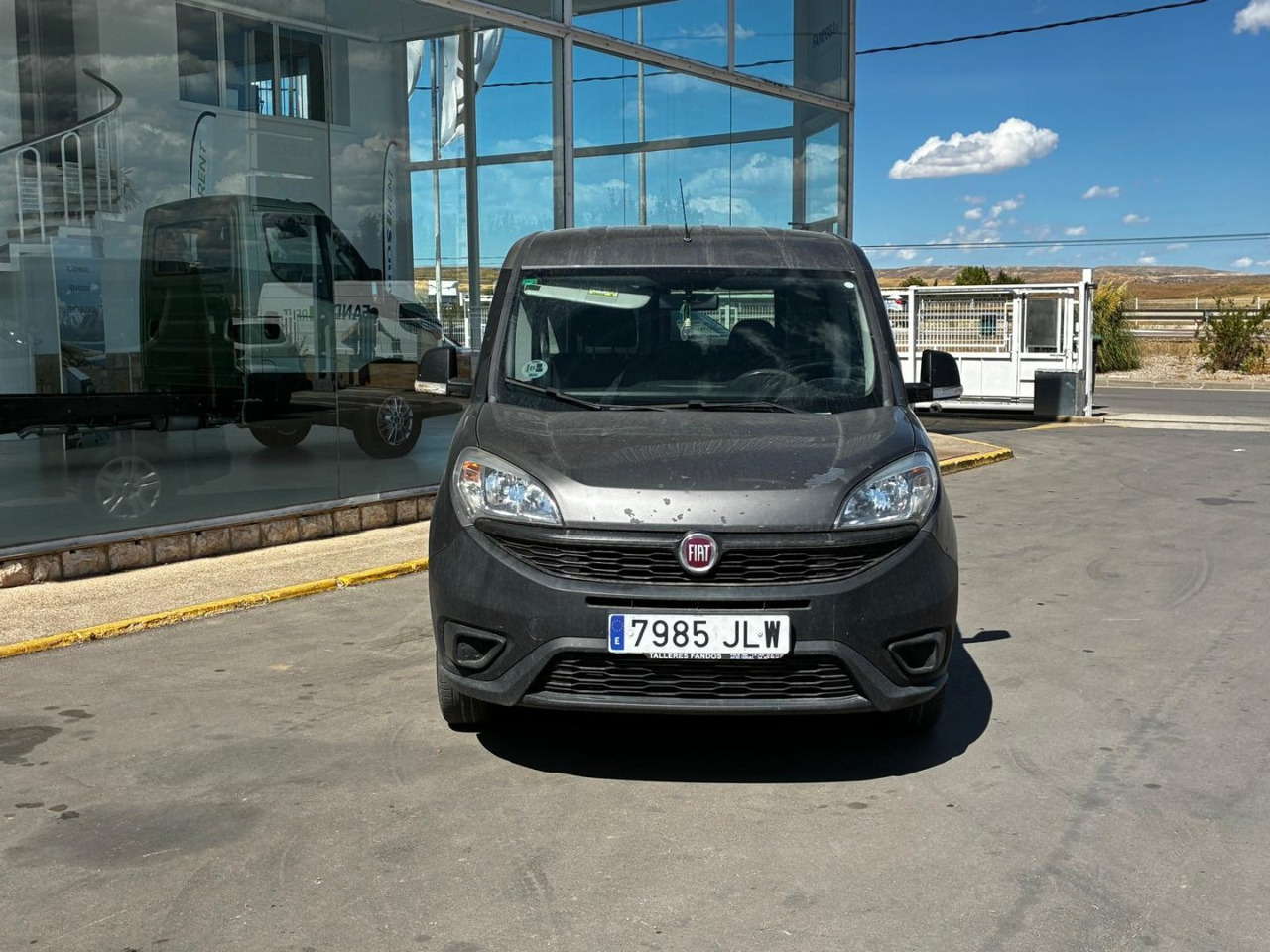 Furgón Fiat Dobló 5 plazas - فان: صورة 2 Furgón Fiat Dobló 5 plazas - فان: صورة 2