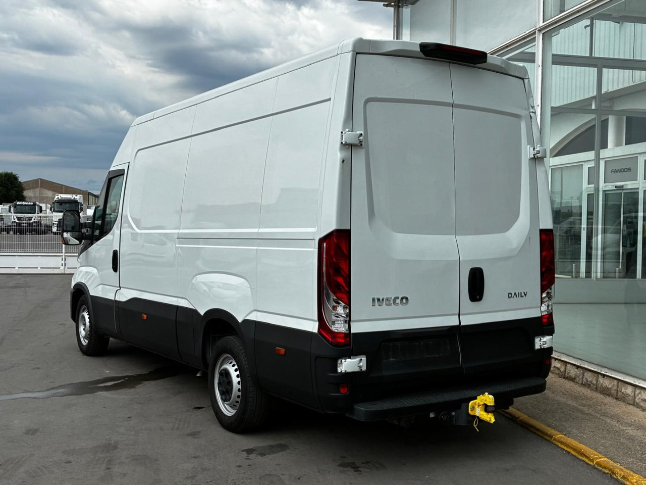 Furgón IVECO 35S14 12m3 - فان: صورة 4 Furgón IVECO 35S14 12m3 - فان: صورة 4