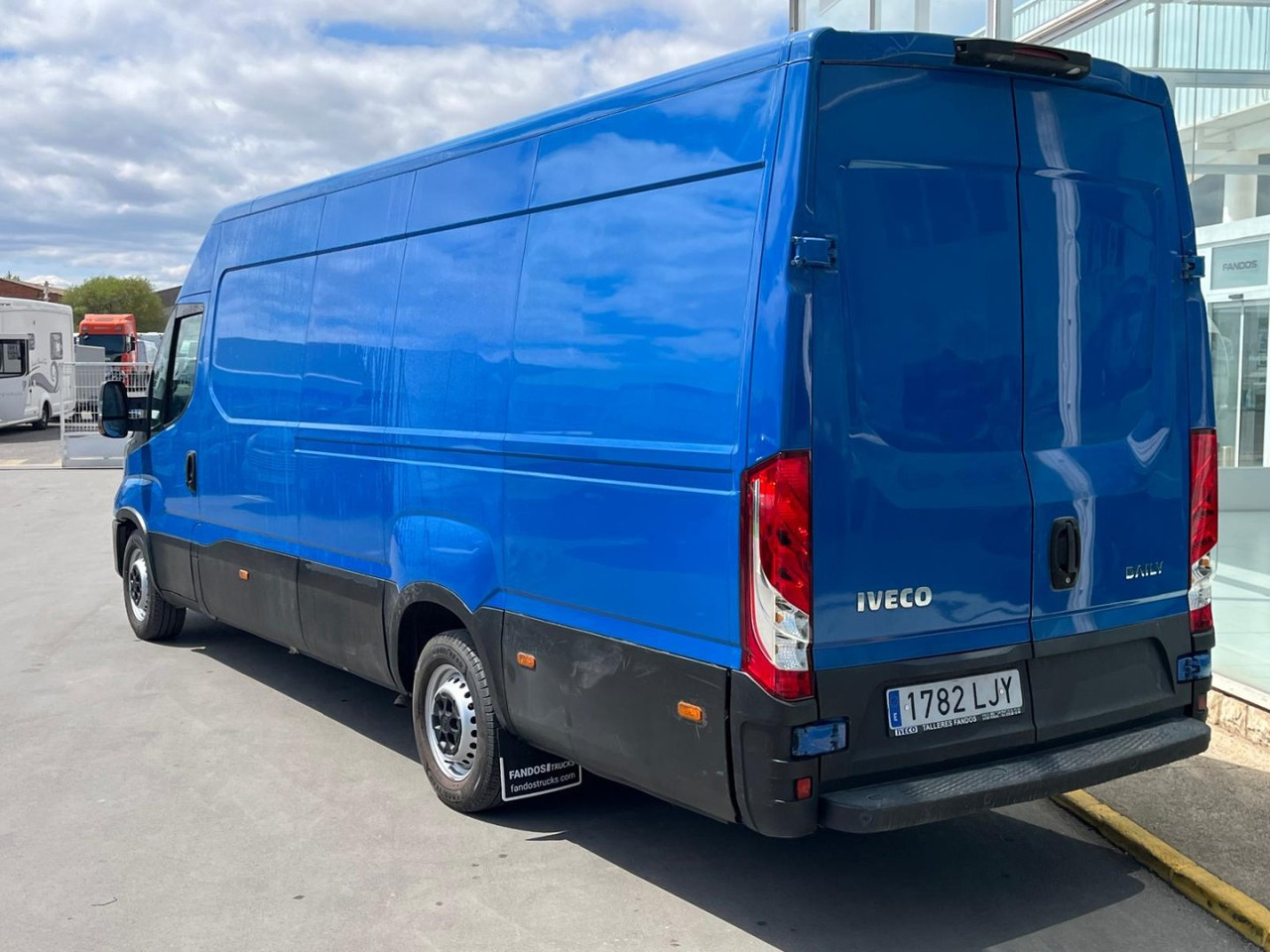 Furgón IVECO 35S16 16m3 - فان: صورة 4 Furgón IVECO 35S16 16m3 - فان: صورة 4