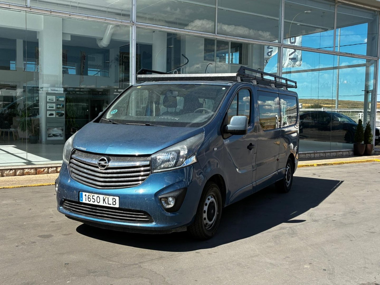 Furgón Opel Vivaro 9 Plazas - فان: صورة 1 Furgón Opel Vivaro 9 Plazas - فان: صورة 1