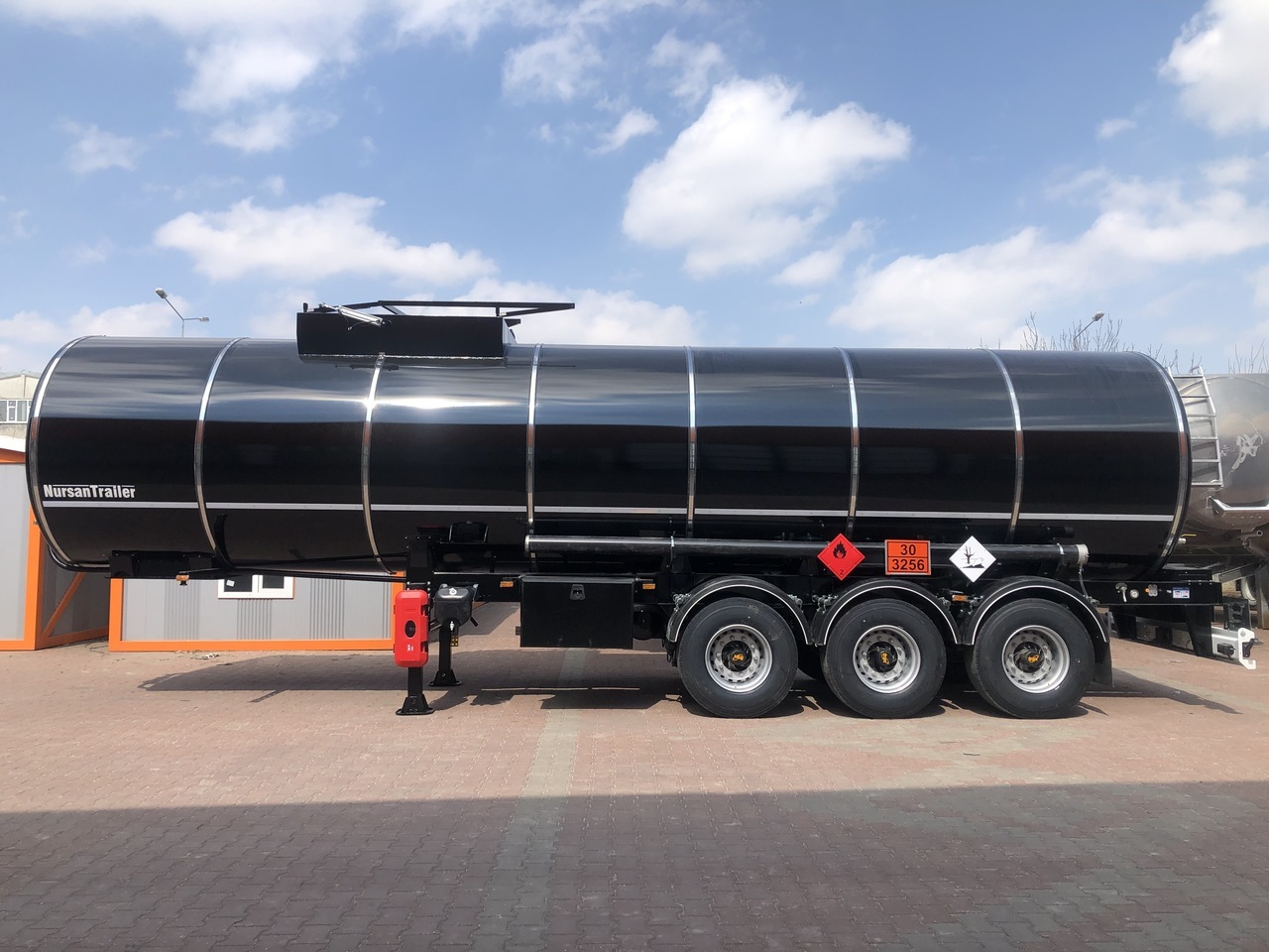 NURSAN ASPHALT INSULATED BITUMEN TANKER - نصف مقطورة صهريج: صورة 1 NURSAN ASPHALT INSULATED BITUMEN TANKER - نصف مقطورة صهريج: صورة 1