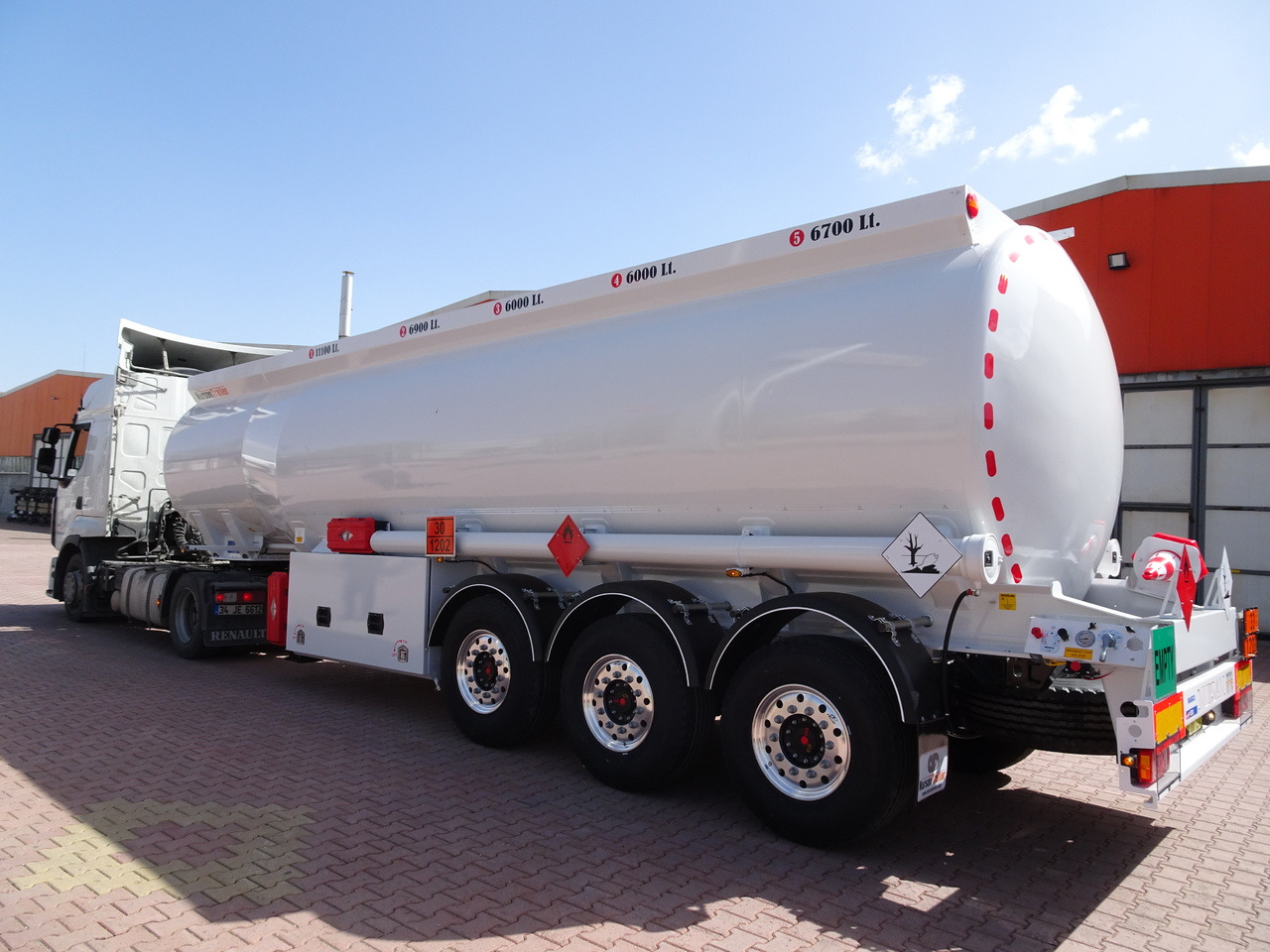 NURSAN Aluminium Tanker - نصف مقطورة صهريج: صورة 2 NURSAN Aluminium Tanker - نصف مقطورة صهريج: صورة 2