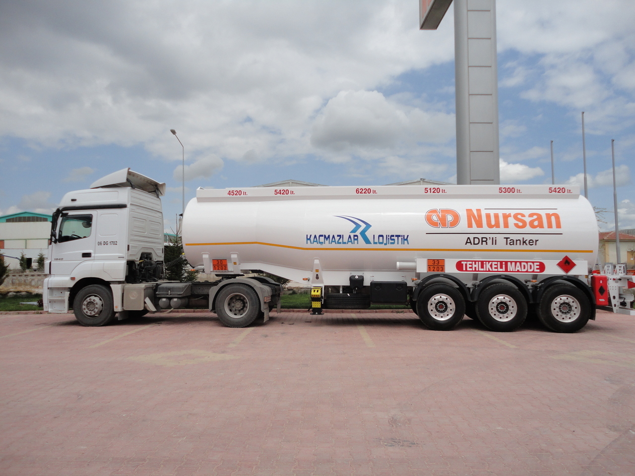 NURSAN Steel Tanker - نصف مقطورة صهريج: صورة 1 NURSAN Steel Tanker - نصف مقطورة صهريج: صورة 1