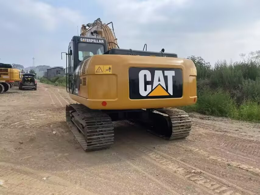 حفار زحاف CAT 320D2L: صورة 7