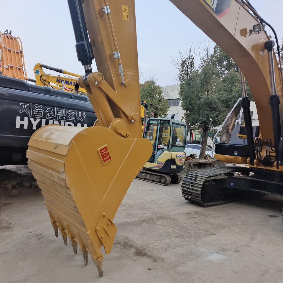 CAT 330D2L - حفار زحاف: صورة 3 CAT 330D2L - حفار زحاف: صورة 3