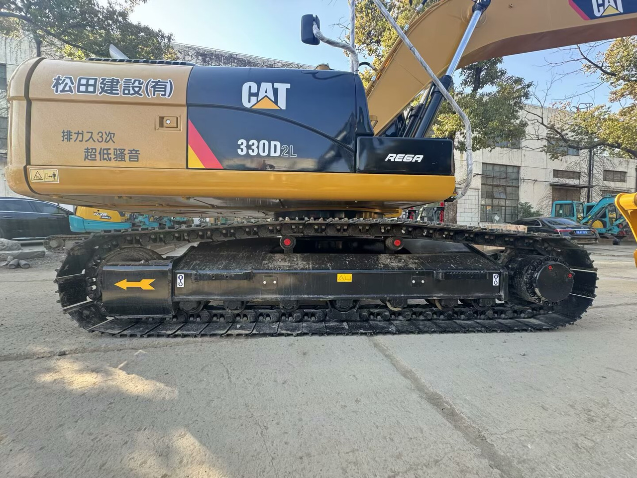 CAT 330D2L - حفار زحاف: صورة 1 CAT 330D2L - حفار زحاف: صورة 1