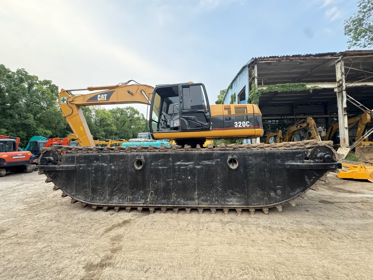 CATERPILLAR 320CL DREDGER CUSTOMIZABLE - حفارة أفقية: صورة 1 CATERPILLAR 320CL DREDGER CUSTOMIZABLE - حفارة أفقية: صورة 1