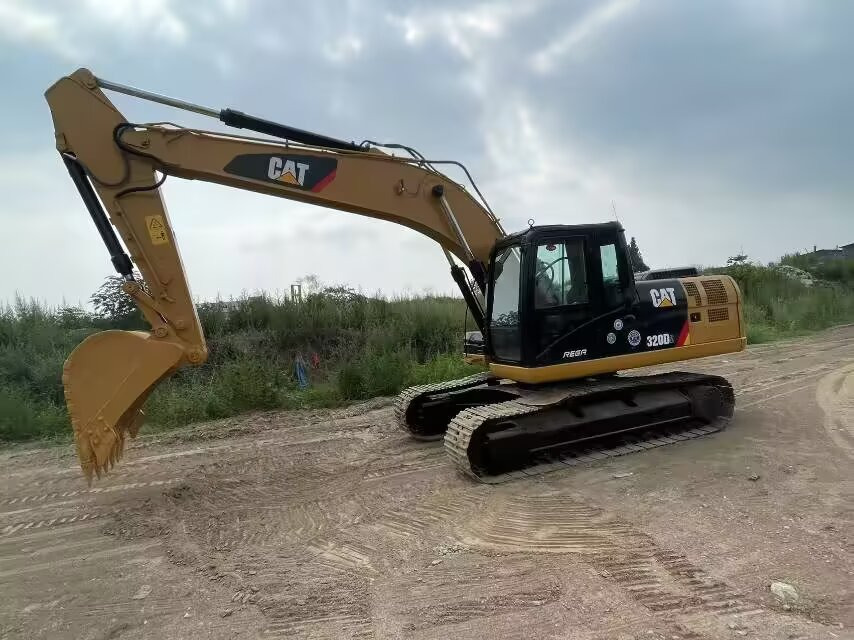 CATERPILLAR 320D2 L CAT - حفار زحاف: صورة 5 CATERPILLAR 320D2 L CAT - حفار زحاف: صورة 5