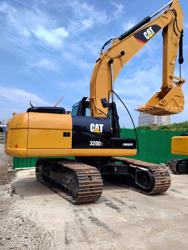 CATERPILLAR 320D2L with C7.1 ENGINE CAT 320D2 L 320 D 2 L C 7.1 ENGINE - حفار زحاف: صورة 1 CATERPILLAR 320D2L with C7.1 ENGINE CAT 320D2 L 320 D 2 L C 7.1 ENGINE - حفار زحاف: صورة 1