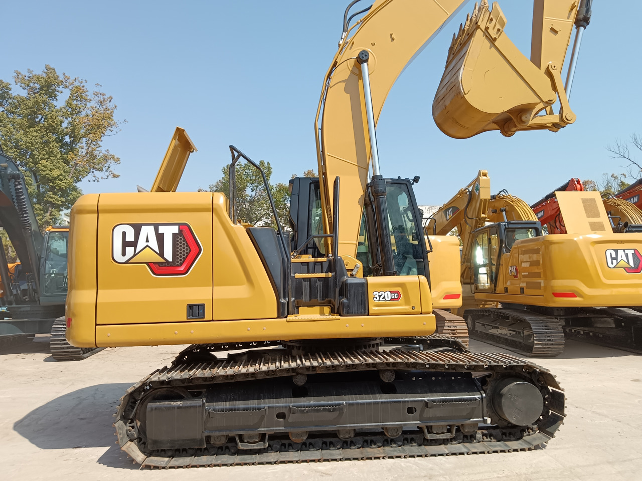 حفار زحاف CATERPILLAR 320GC CAT 320 GC 330 GC 336 GC: صورة 1