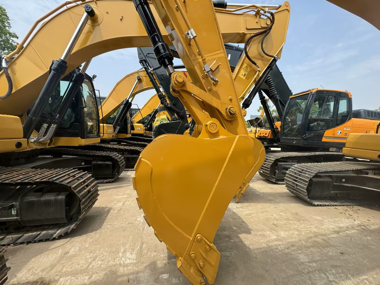 CATERPILLAR 323GC CAT 323 GC 330GC - حفار زحاف: صورة 3 CATERPILLAR 323GC CAT 323 GC 330GC - حفار زحاف: صورة 3