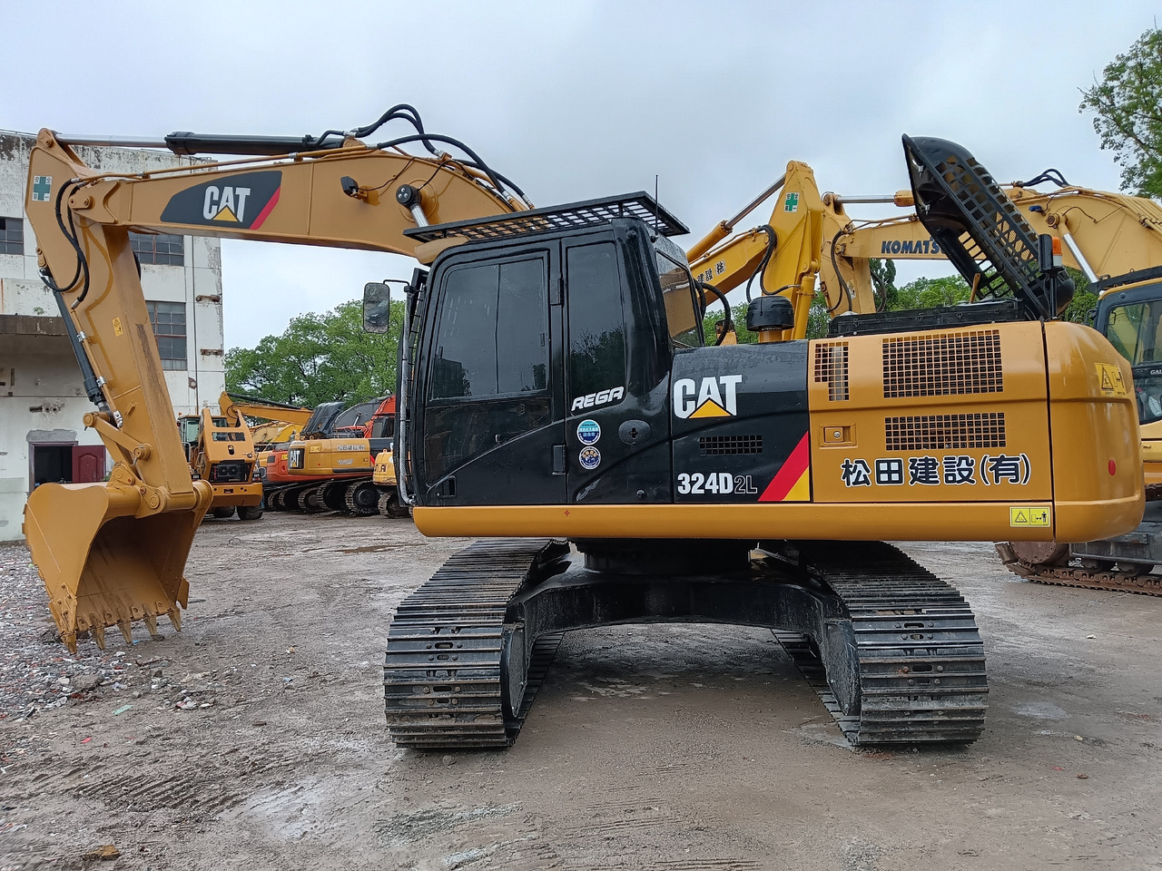 حفار زحاف CATERPILLAR 324DL CAT 324 D2L: صورة 1