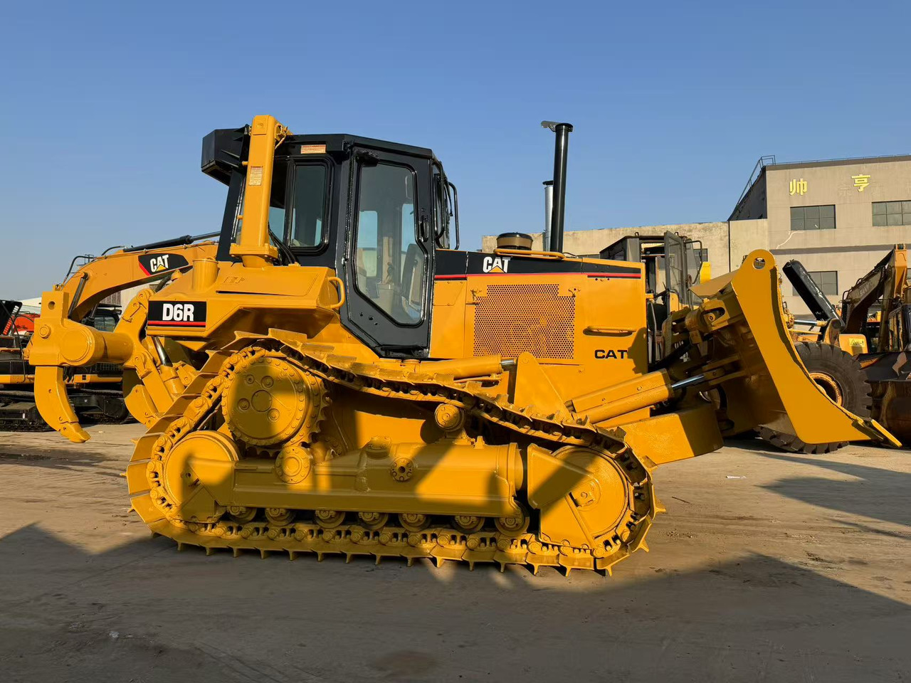 CATERPILLAR D6R CAT D6 R D6G D7G D7R D8R D9R - جرافة: صورة 4 CATERPILLAR D6R CAT D6 R D6G D7G D7R D8R D9R - جرافة: صورة 4