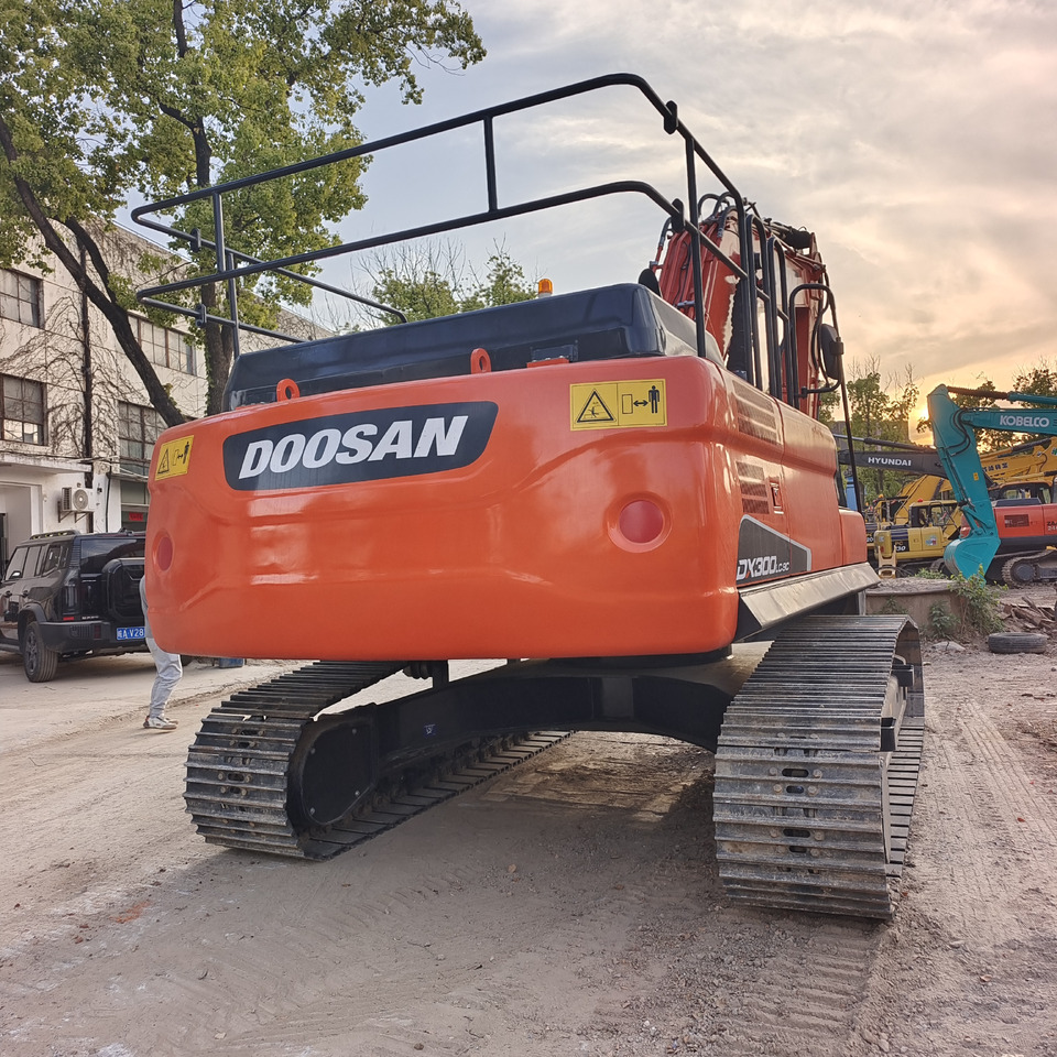 DOOSAN DX 300 LC - 9C DX300 LCA - حفار زحاف: صورة 5 DOOSAN DX 300 LC - 9C DX300 LCA - حفار زحاف: صورة 5