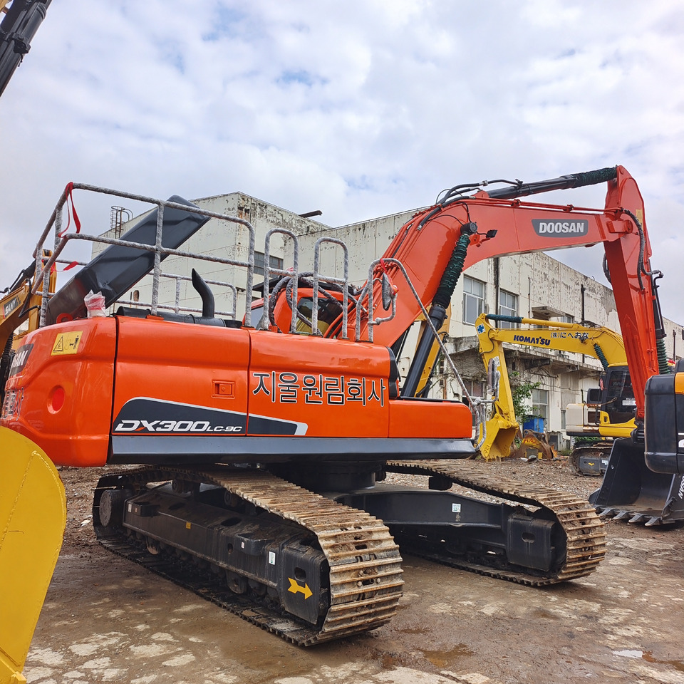 DOOSAN DX 300 LC - 9C - حفار زحاف: صورة 1 DOOSAN DX 300 LC - 9C - حفار زحاف: صورة 1
