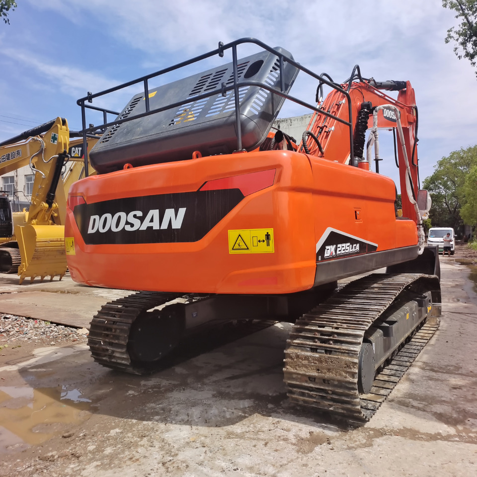 DOOSAN DX225 LCA DX 225 LC - 9C DX300LC-9C DX340 - حفار زحاف: صورة 3 DOOSAN DX225 LCA DX 225 LC - 9C DX300LC-9C DX340 - حفار زحاف: صورة 3