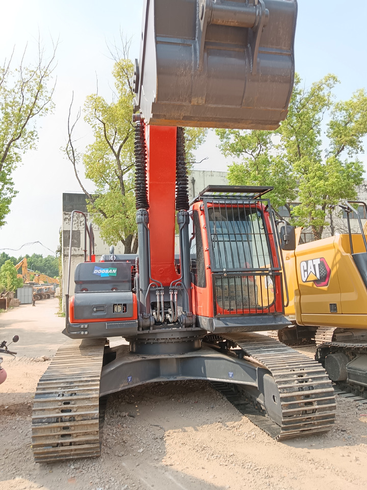 DOOSAN DX225 LCA DX 225 LC - 9C - حفار زحاف: صورة 4 DOOSAN DX225 LCA DX 225 LC - 9C - حفار زحاف: صورة 4