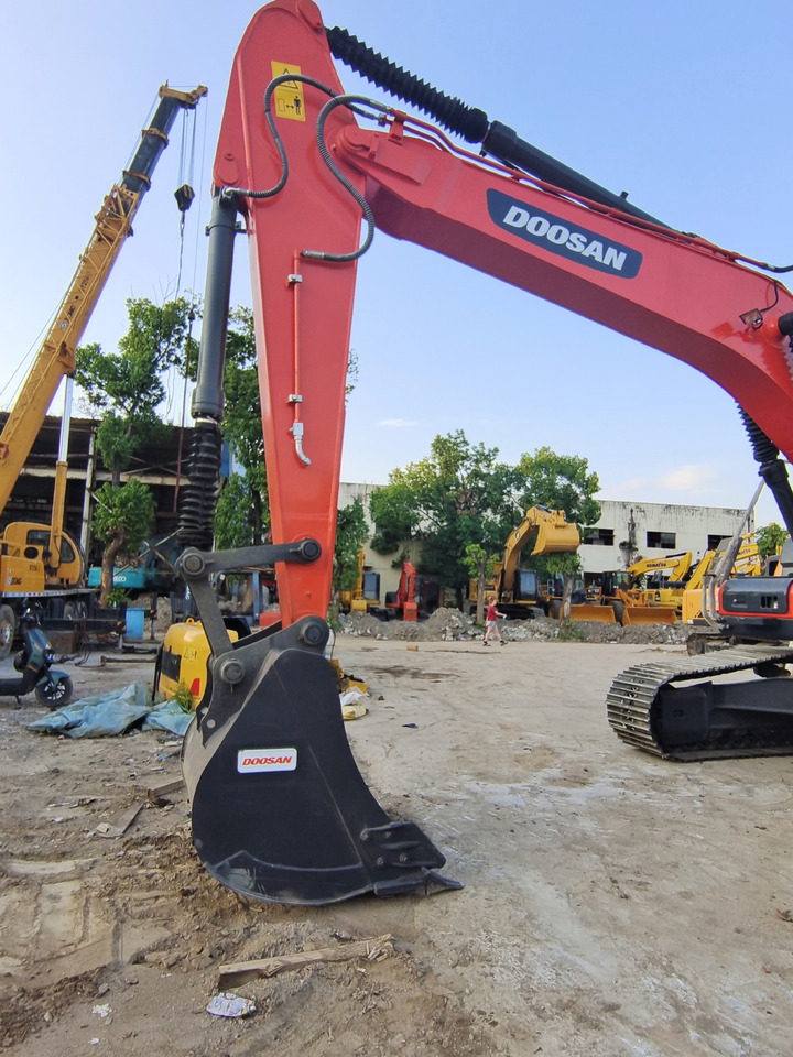DOOSAN DX225LC-9C - حفار زحاف: صورة 5 DOOSAN DX225LC-9C - حفار زحاف: صورة 5