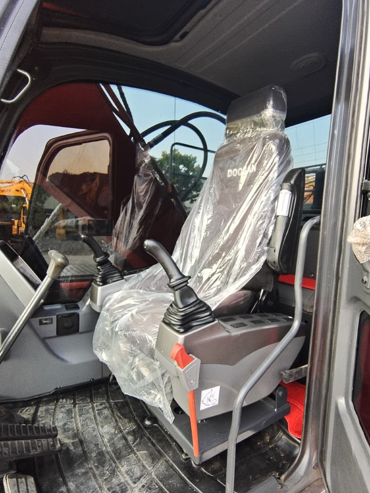 DOOSAN DX225LC-9C - حفار زحاف: صورة 3 DOOSAN DX225LC-9C - حفار زحاف: صورة 3