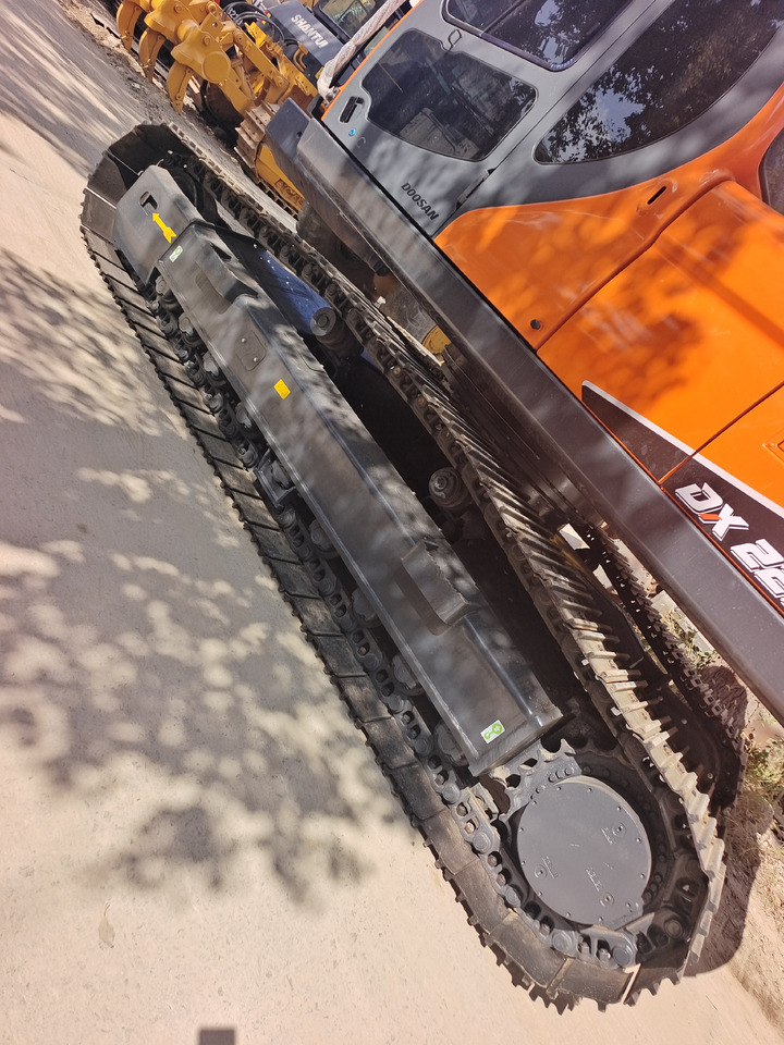 DOOSAN DX225LCA DX225LC-9C DX300 DX340 - حفار زحاف: صورة 2 DOOSAN DX225LCA DX225LC-9C DX300 DX340 - حفار زحاف: صورة 2