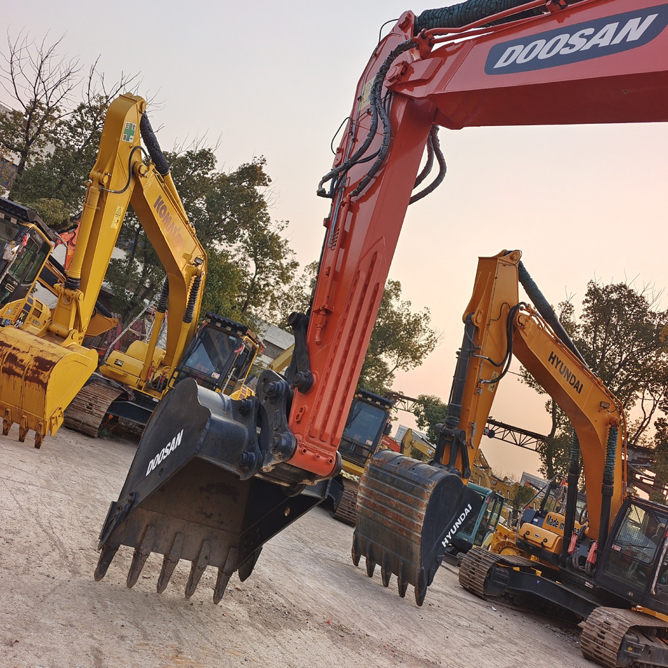 DOOSAN DX300LC-9C DX300LCA DX340 DX225 - حفار زحاف: صورة 5 DOOSAN DX300LC-9C DX300LCA DX340 DX225 - حفار زحاف: صورة 5