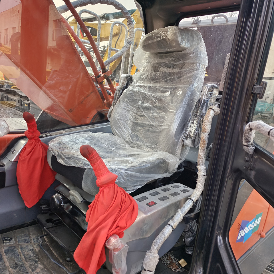 DOOSAN DX300LC-9C DX300LCA DX340 DX225 - حفار زحاف: صورة 4 DOOSAN DX300LC-9C DX300LCA DX340 DX225 - حفار زحاف: صورة 4