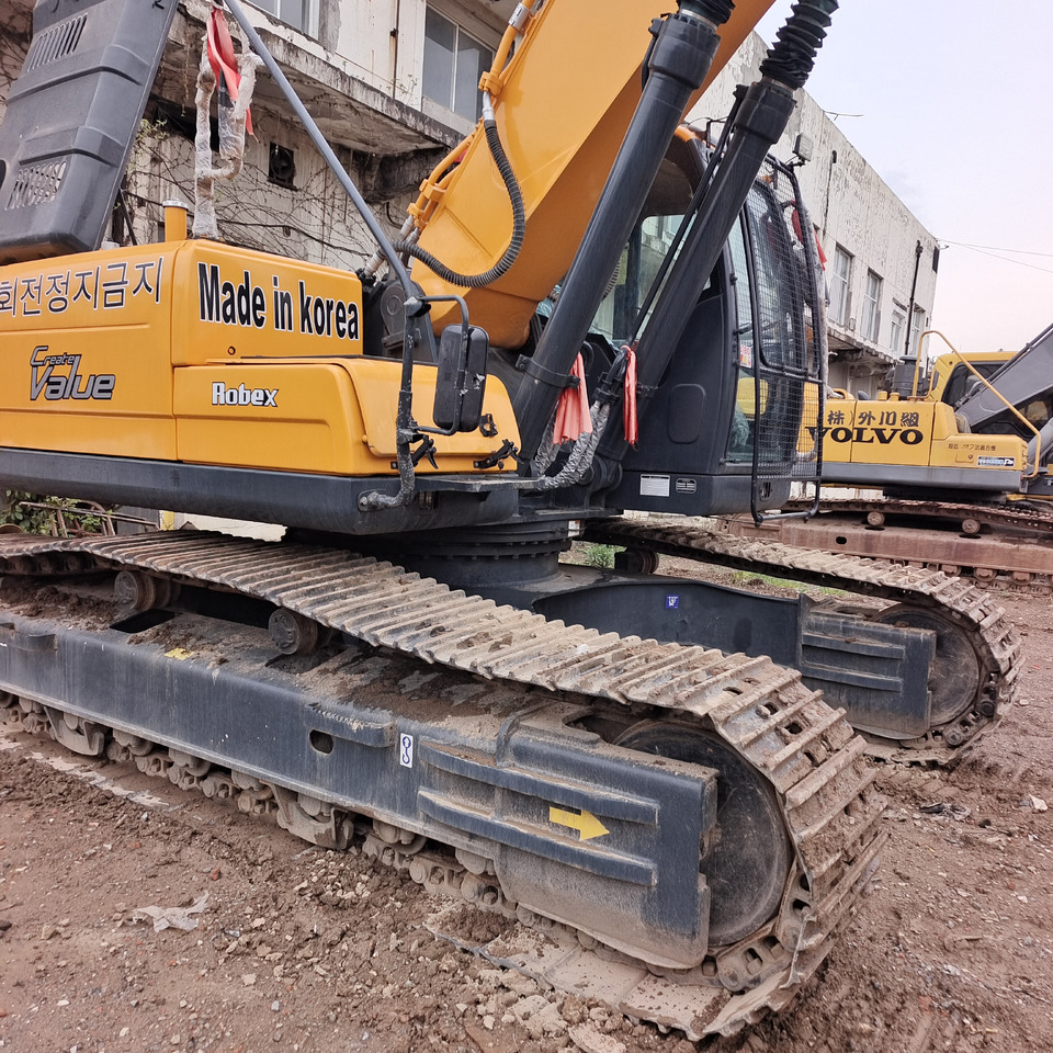 HYUNDAI 305 LC - 9S 305LC - 9S 305LC-9T 330LC-9S - حفار زحاف: صورة 2 HYUNDAI 305 LC - 9S 305LC - 9S 305LC-9T 330LC-9S - حفار زحاف: صورة 2