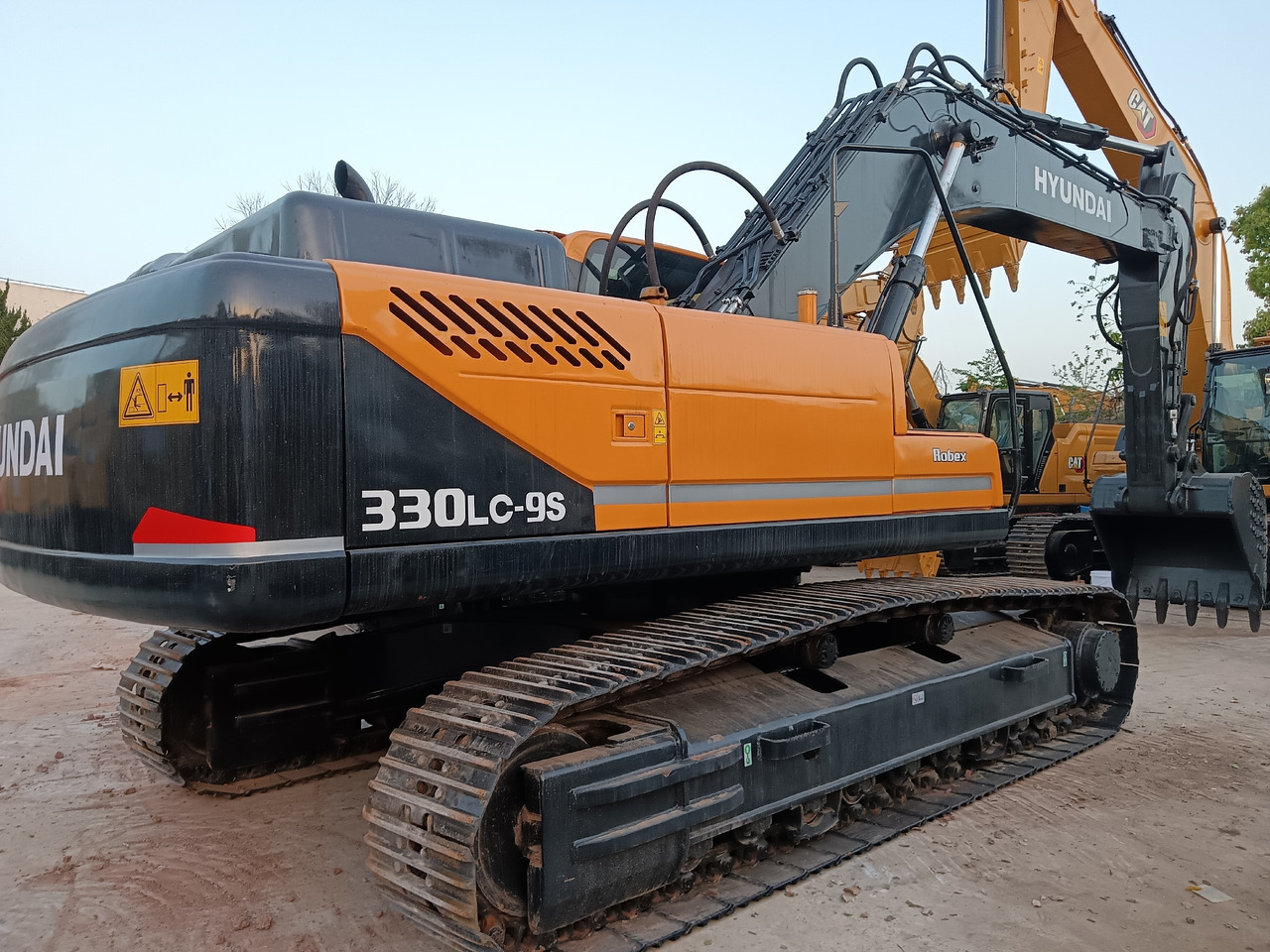 HYUNDAI 330LC-9S 330 LC - 9S 330LC - 9T - حفار زحاف: صورة 1 HYUNDAI 330LC-9S 330 LC - 9S 330LC - 9T - حفار زحاف: صورة 1