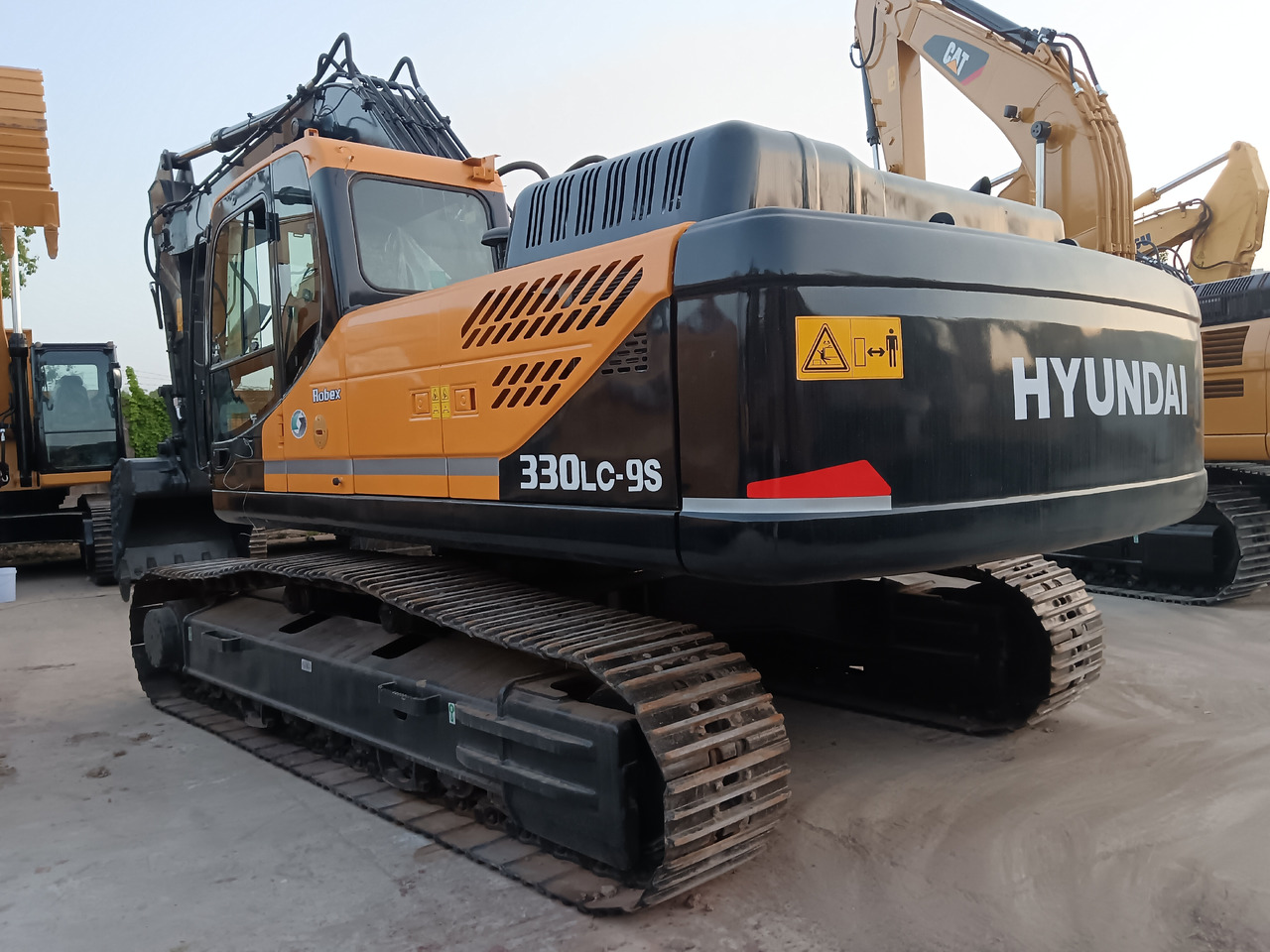 HYUNDAI 330LC-9S 330 LC - 9S 330LC - 9T - حفار زحاف: صورة 2 HYUNDAI 330LC-9S 330 LC - 9S 330LC - 9T - حفار زحاف: صورة 2