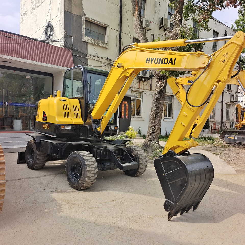 HYUNDAI 60W-7 - حفارة دولاب: صورة 1 HYUNDAI 60W-7 - حفارة دولاب: صورة 1