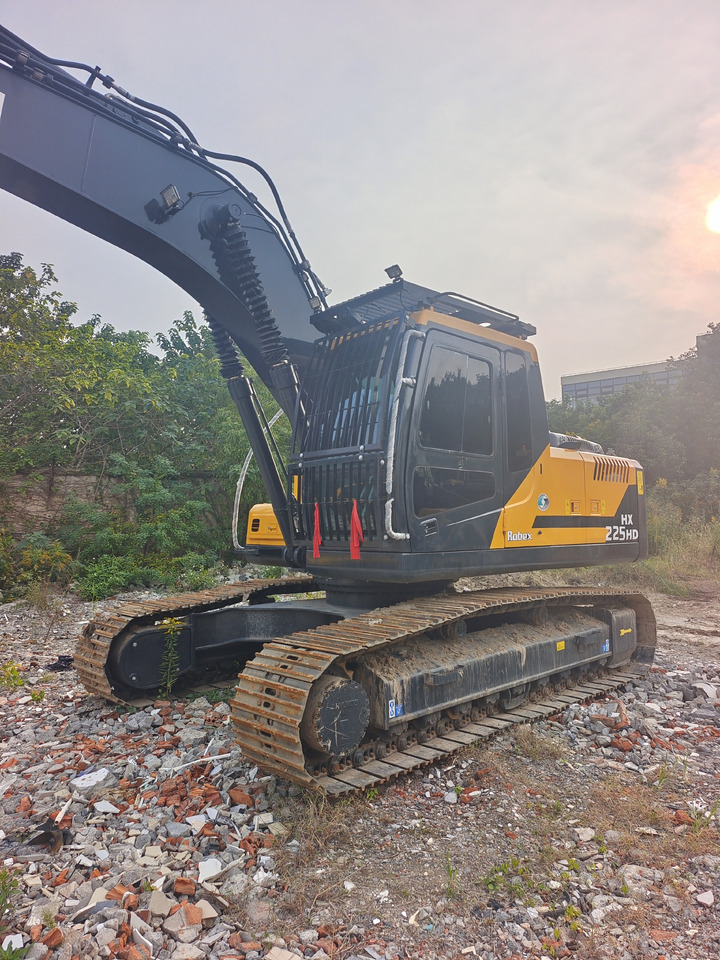 HYUNDAI HX225HD - حفارة دولاب: صورة 3 HYUNDAI HX225HD - حفارة دولاب: صورة 3