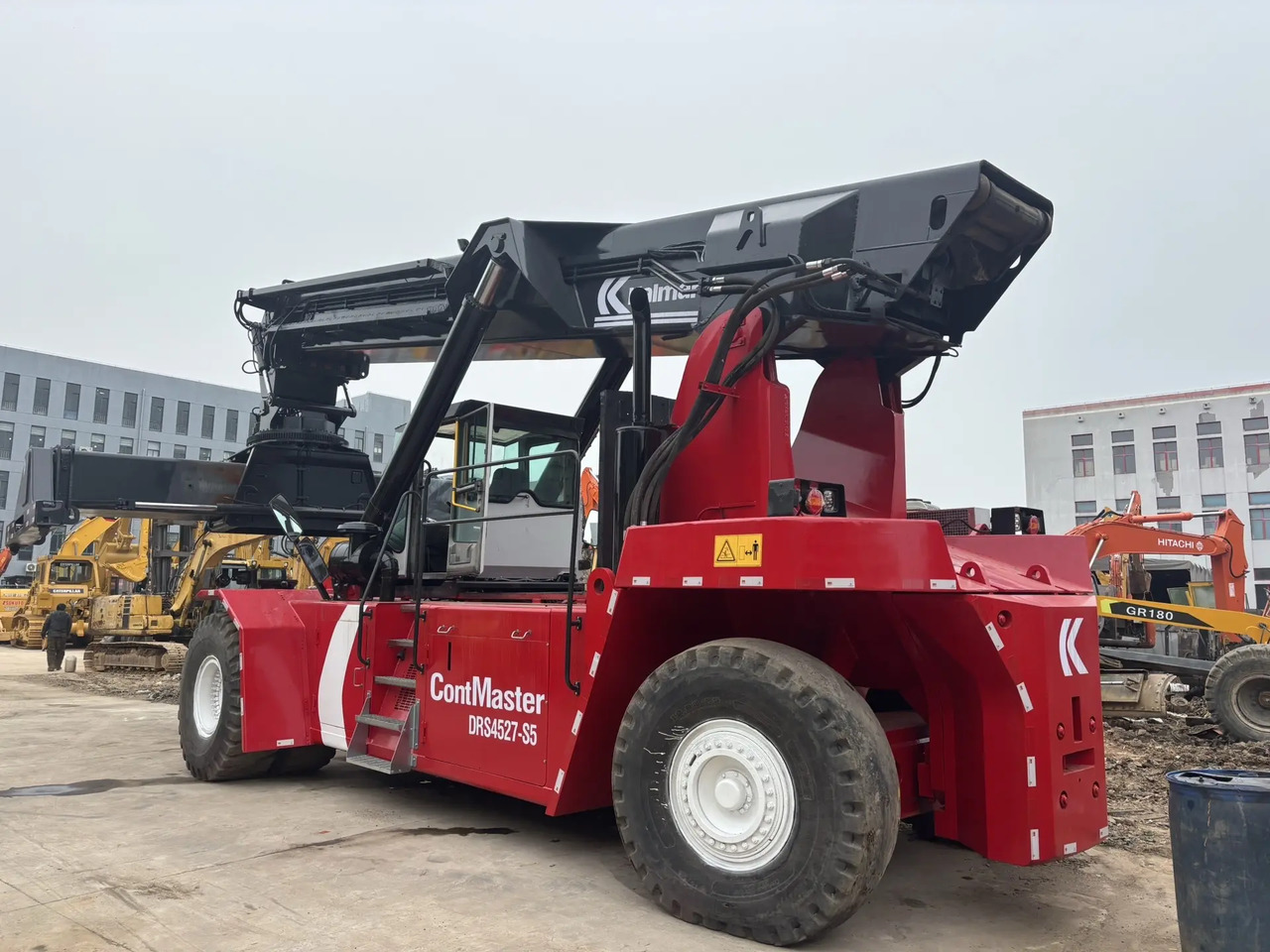 KALMAR DRS 4527 - S5 DRF450 DRT 450 45TON CONTAINER HANDLER - المعبِّئ المناول: صورة 3 KALMAR DRS 4527 - S5 DRF450 DRT 450 45TON CONTAINER HANDLER - المعبِّئ المناول: صورة 3