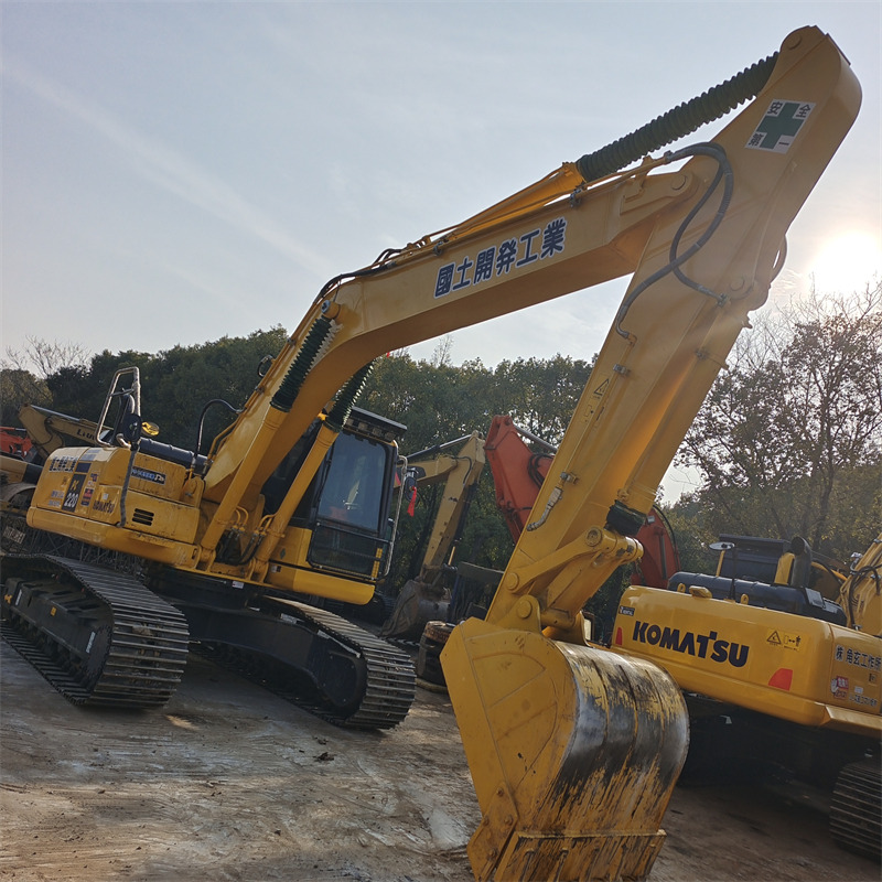 KOMATSU PC 220 - 8 N1 - حفار زحاف: صورة 4 KOMATSU PC 220 - 8 N1 - حفار زحاف: صورة 4