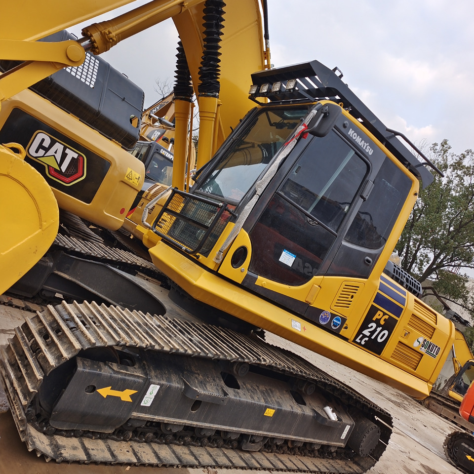 KOMATSU PC210-8 PC210LC PC220-8 PC200-8 PC240 - حفار زحاف: صورة 4 KOMATSU PC210-8 PC210LC PC220-8 PC200-8 PC240 - حفار زحاف: صورة 4