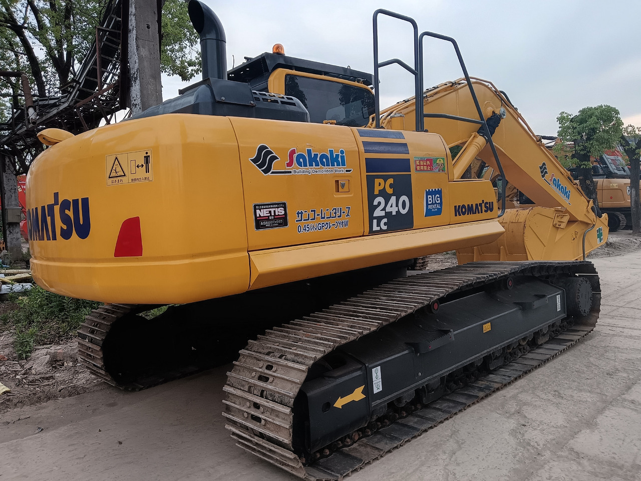 KOMATSU PC240LC - حفار زحاف: صورة 1 KOMATSU PC240LC - حفار زحاف: صورة 1
