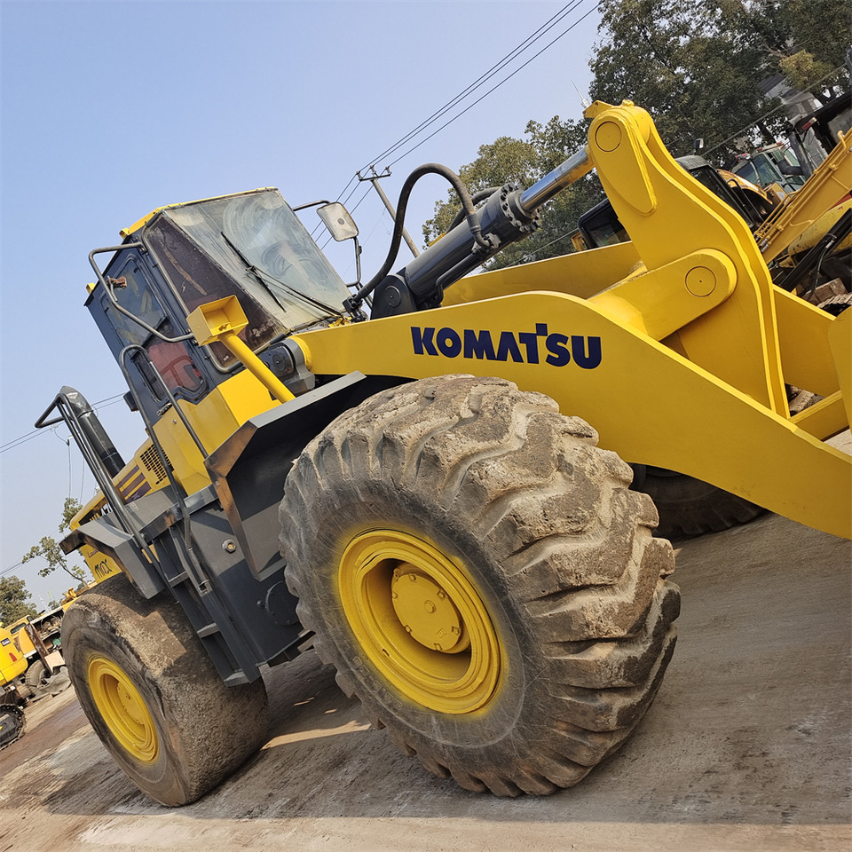 اللودر بعجل KOMATSU WA470: صورة 8
