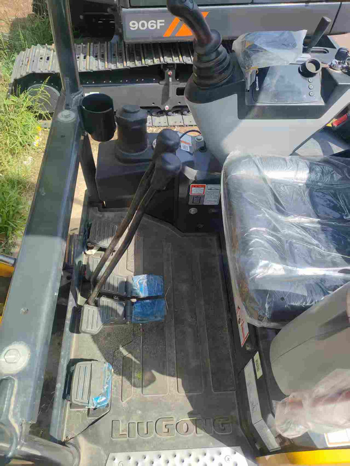 LIUGONG 9017F BRAND NEW 1.7 TON 1.8 TON 2 TON 1 TON MICRO DIGGER - حفارة مُصَّغرة: صورة 5 LIUGONG 9017F BRAND NEW 1.7 TON 1.8 TON 2 TON 1 TON MICRO DIGGER - حفارة مُصَّغرة: صورة 5