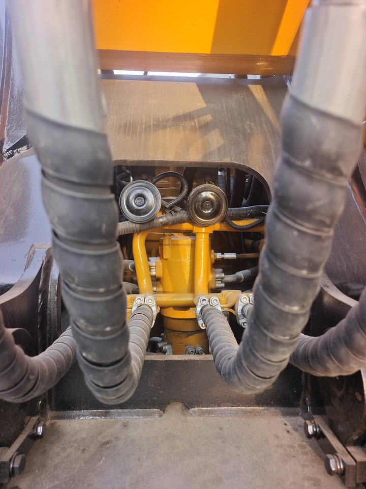 SANY 215H SY 215C - حفار زحاف: صورة 5 SANY 215H SY 215C - حفار زحاف: صورة 5