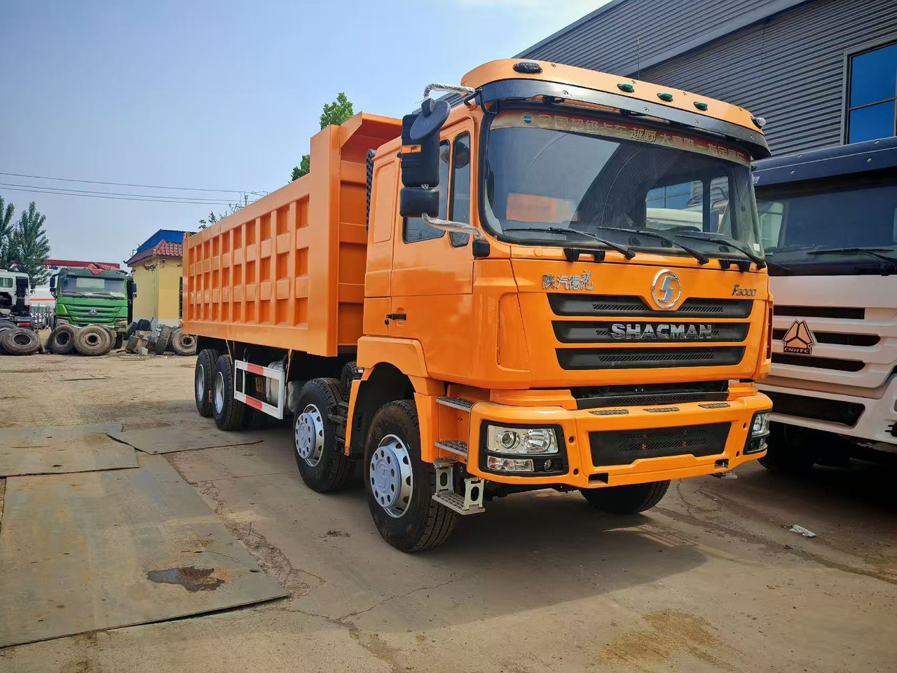 SHACMAN F3000 8*4 DUMP TRUCK - شاحنة قلاب: صورة 1 SHACMAN F3000 8*4 DUMP TRUCK - شاحنة قلاب: صورة 1