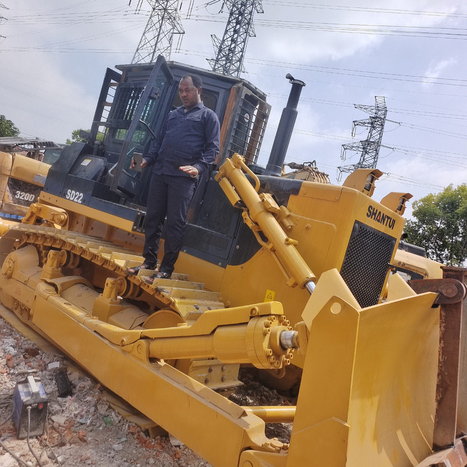SHANTUI SD22 WITH CLEEARING RAKE - جرافة: صورة 4 SHANTUI SD22 WITH CLEEARING RAKE - جرافة: صورة 4