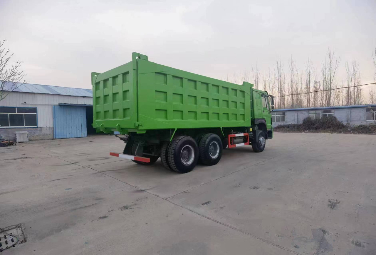 SINOTRUK HOWO DUMP TRUCK - شاحنة قلاب: صورة 5 SINOTRUK HOWO DUMP TRUCK - شاحنة قلاب: صورة 5