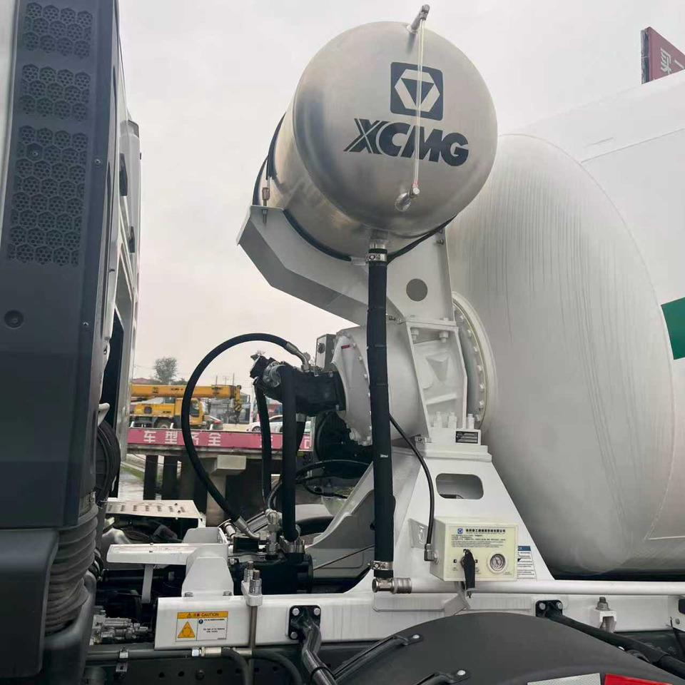 SINOTRUK HOWO TX350 Euro 5 STAGE Ⅴ - شاحنة خلاطة خرسانة: صورة 3 SINOTRUK HOWO TX350 Euro 5 STAGE Ⅴ - شاحنة خلاطة خرسانة: صورة 3