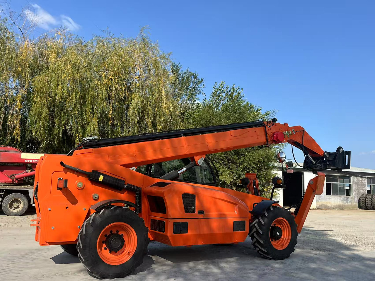XCMG 17.5 METER TELEHANDLER BRAND NEW - رافعة تلسكوبية: صورة 2 XCMG 17.5 METER TELEHANDLER BRAND NEW - رافعة تلسكوبية: صورة 2