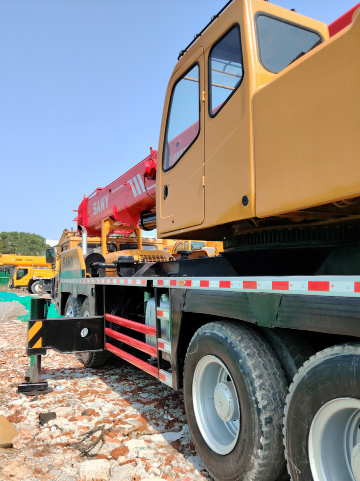 موبايل كرين XCMG STC800 80 TON: صورة 8