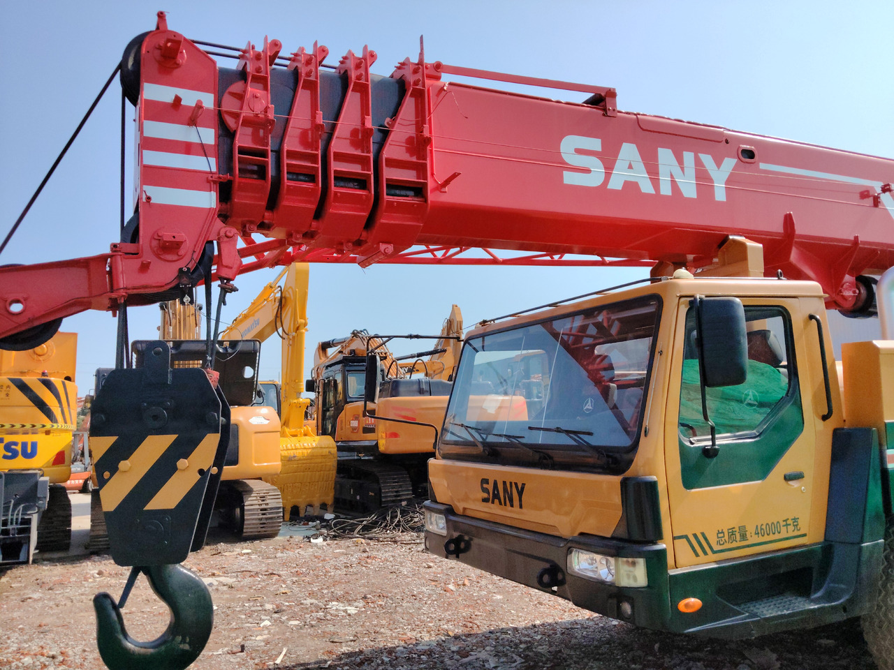 موبايل كرين XCMG STC800 80 TON: صورة 10