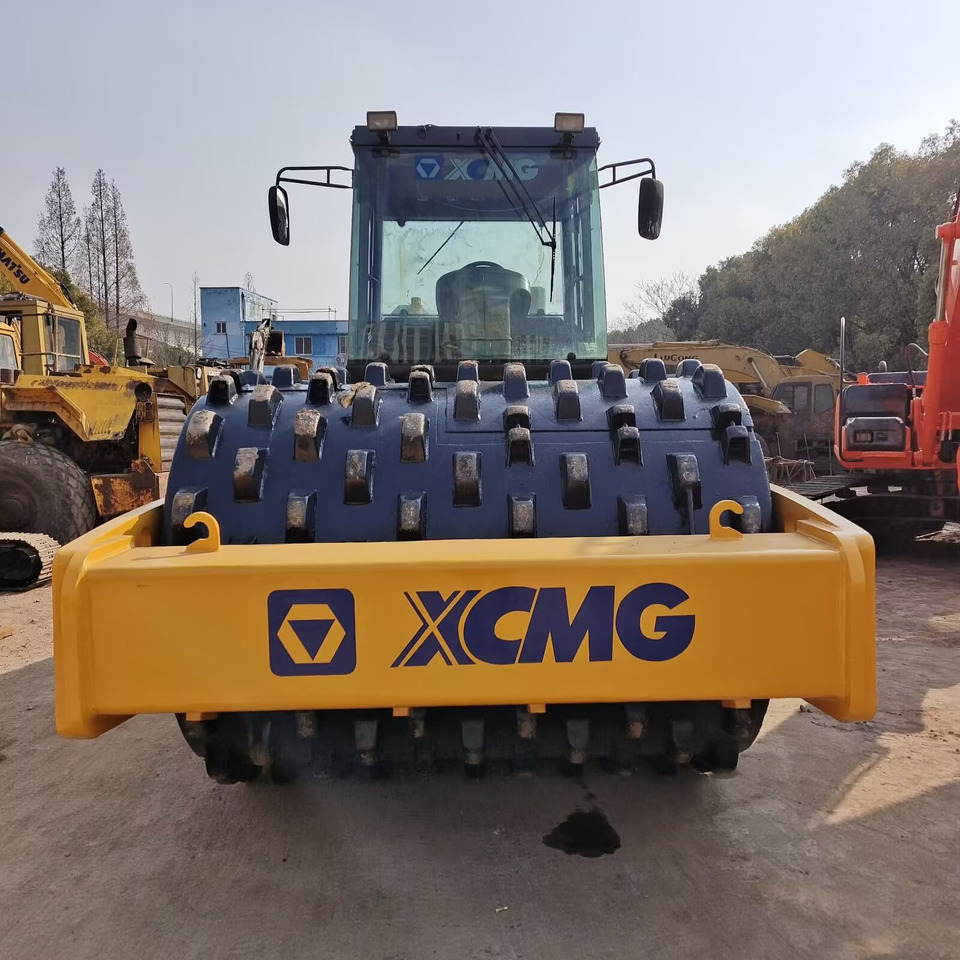 XCMG xs 223j XS223J Goat Horn Vibratory Roller Compactor - مدحلة اسفلت: صورة 1 XCMG xs 223j XS223J Goat Horn Vibratory Roller Compactor - مدحلة اسفلت: صورة 1