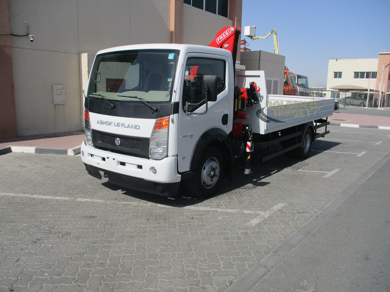 Ashok Leyland PARTNER LX 4x2 with Fassi F50A.022 Crane - شاحنة كرين: صورة 2 Ashok Leyland PARTNER LX 4x2 with Fassi F50A.022 Crane - شاحنة كرين: صورة 2