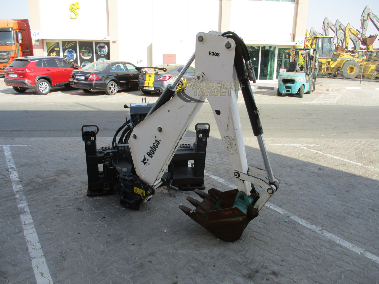 BOBCAT Skid Steer R30S Backhoe Attachment - بكت شيول - شيول صغير: صورة 1 BOBCAT Skid Steer R30S Backhoe Attachment - بكت شيول - شيول صغير: صورة 1