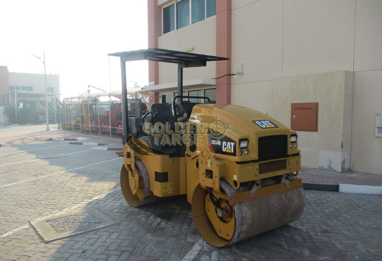 Caterpillar CB34B Double Drum Roller - مدحلة اسفلت: صورة 1 Caterpillar CB34B Double Drum Roller - مدحلة اسفلت: صورة 1