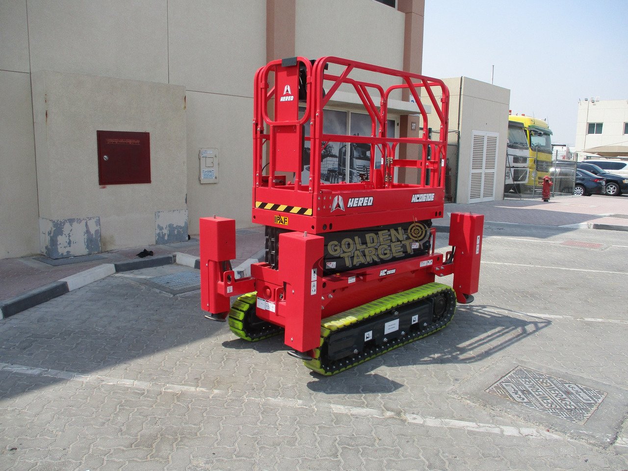 Hered HC0610E Electric Crawler Scissor Lift - رافعة هيدروليكية مقصية: صورة 2 Hered HC0610E Electric Crawler Scissor Lift - رافعة هيدروليكية مقصية: صورة 2